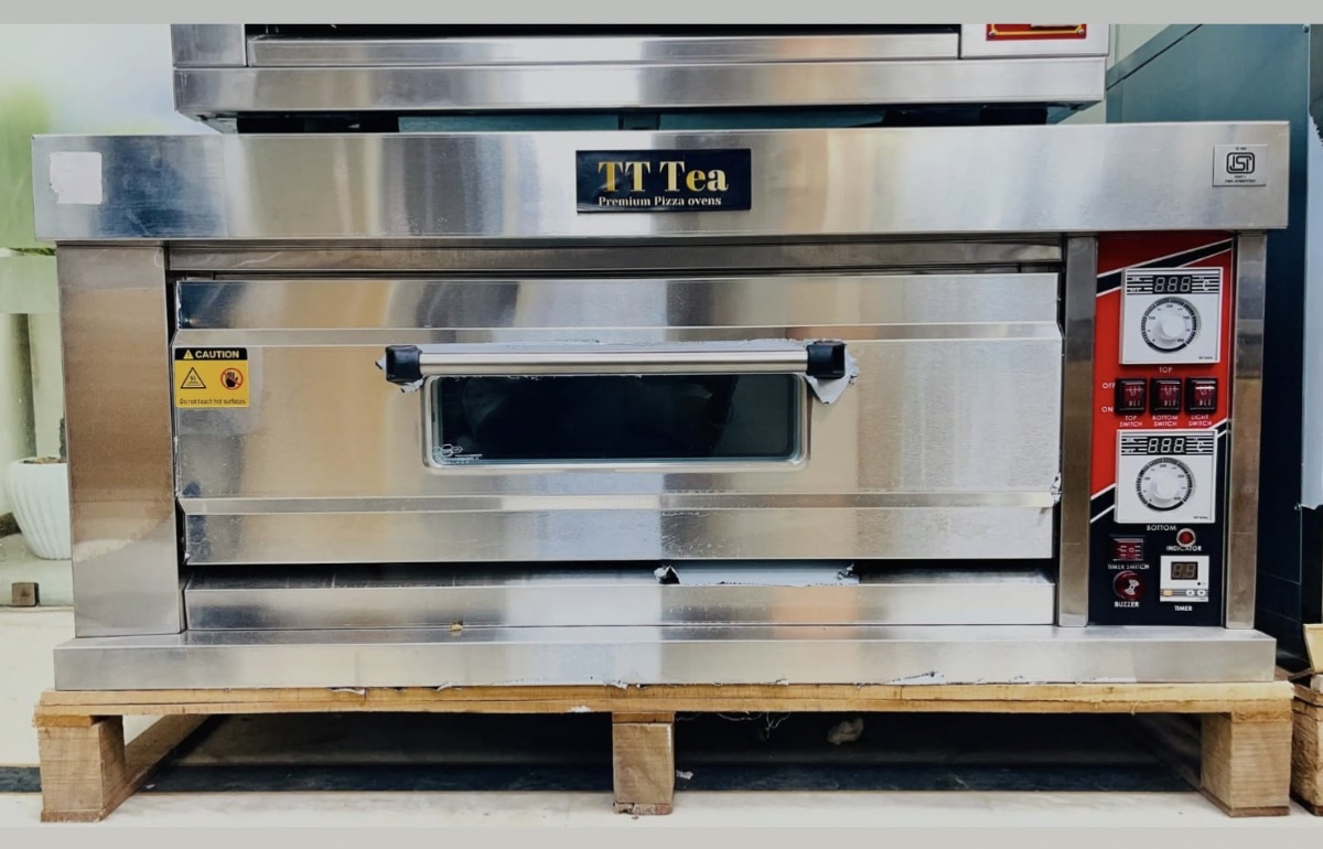 BIG ELECTRIC OVEN